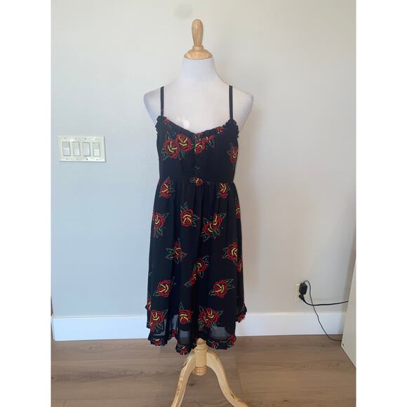 Sourpuss Dresses & Skirts - Sourpuss Dress Rockabilly Retro Pin Up Black/Red Roses Size 3X